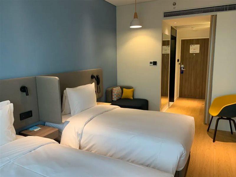 Holiday Inn Express Shanghai Baoyang By Ihg Dış mekan fotoğraf
