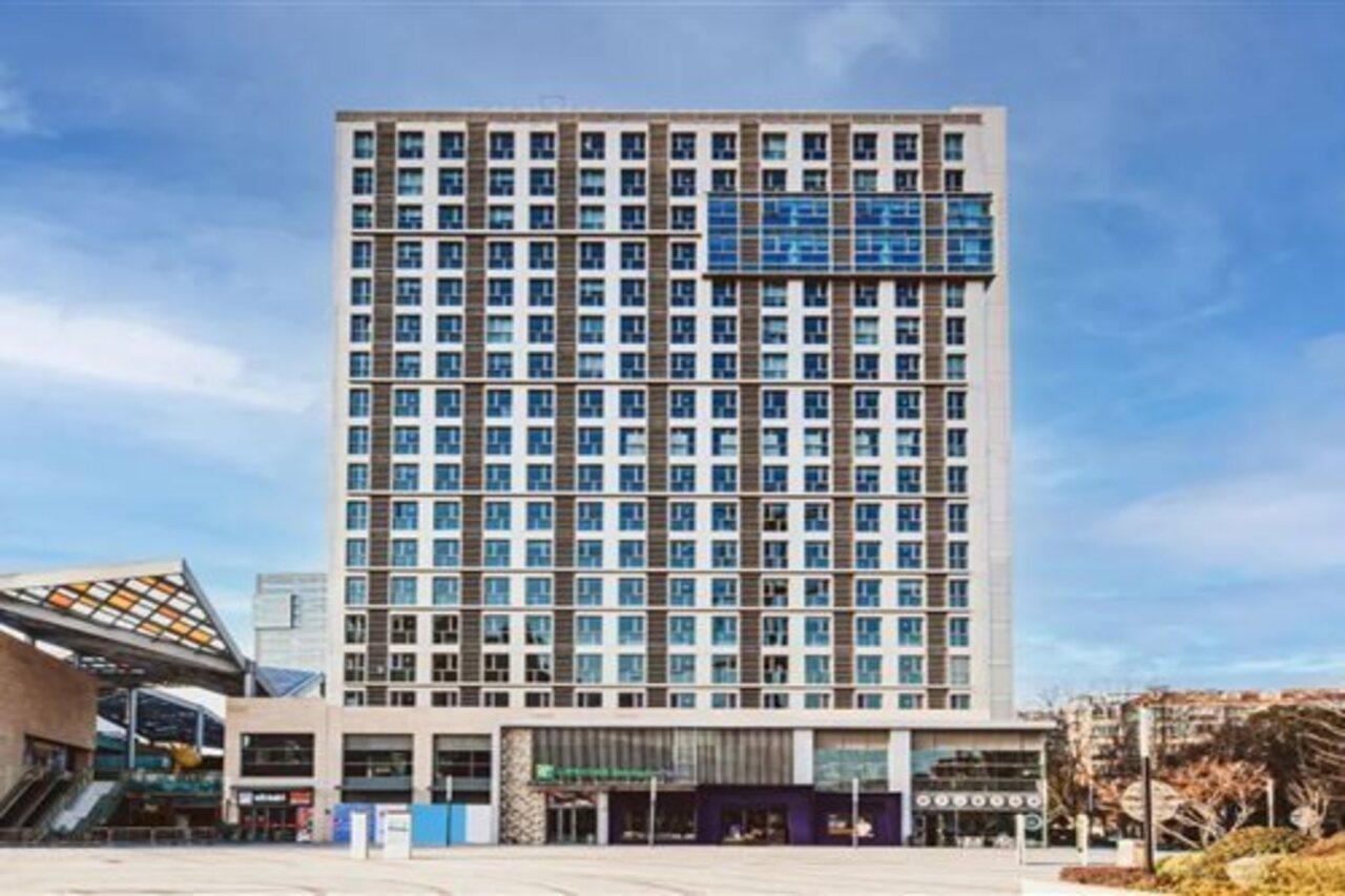 Holiday Inn Express Shanghai Baoyang By Ihg Dış mekan fotoğraf